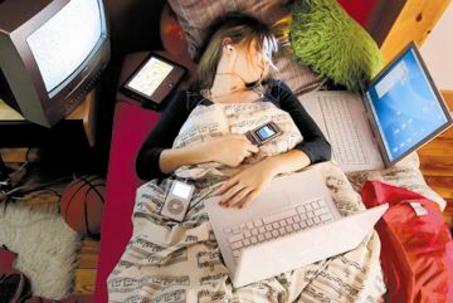 ¿Eres adicto a la tecnología? Cuatro acciones que delatan tu dependencia ¿Eres adicto a la tecnología? Cuatro acciones que delatan tu dependencia