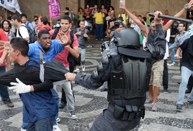 Video, fotos: Violentas protestas por precio del trasporte sacuden Brasil Video, fotos: Violentas protestas por precio del trasporte sacuden Brasil