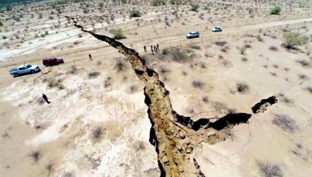 Se abre la tierra en Sonora; reportan grieta de más de un kilómetro