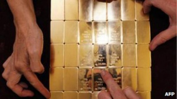 De cada tonelada de mineral rico en oro, sólo se sacan uno o dos gramos del precioso metal.