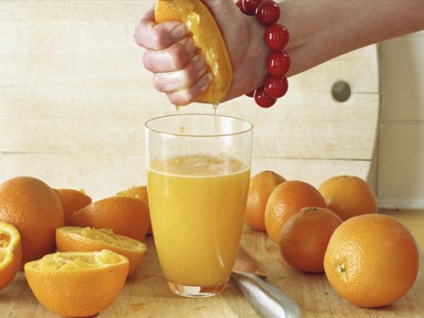Se sabe que las naranjas son frutas cítricas ricas en flavonoides, aceites esenciales y en vitamina C