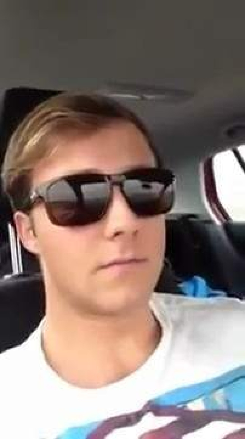 VIDEO : Condenado el joven que subió a Youtube un vídeo conduciendo desde el asiento del copiloto