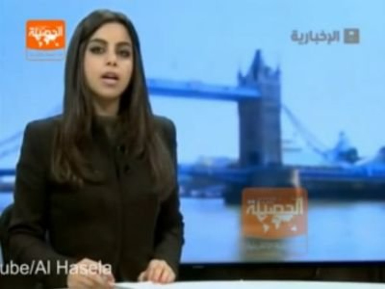 VIDEO: Televisión saudí se disculpa por aparición de presentadora sin velo
