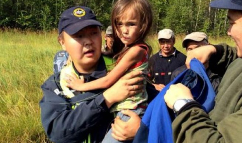 Una niña de 4 años sobrevive 12 días sola en el bosque de Siberia