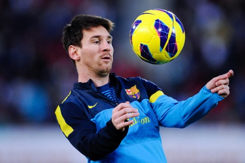 Nuevo Desafio Para Messi : Podrá acertar a todos los paneles?