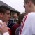 VIDEO: Jugador de Liverpool le regaló su camiseta a espectador después de golpearlo