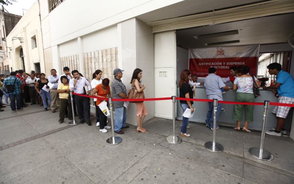 ¿Qué debes hacer si no votaste en la elección de regidores de Lima?