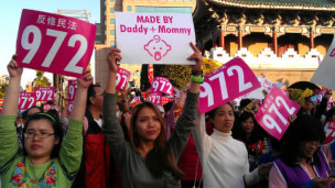 Decenas de miles protestan por matrimonio gay en Taiwán