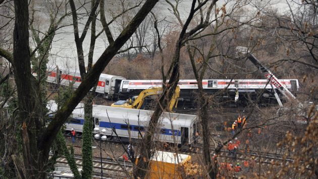 Nueva York: Tren accidentado iba a más del doble de velocidad permitida