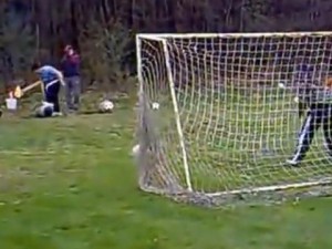 ¡Insólito! En Eslovenia entrenan a porteros con cañones