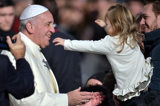 Vaticano creará comité especial contra el abuso sexual de menores