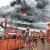 Bomberos demolerán almacén de La Victoria para terminar de apagar el incendio