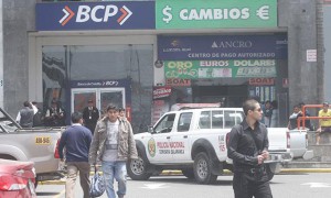 Asalto frustrado en agencia BCP en La Molina dejó dos heridos