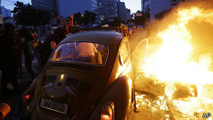 Brasil: brotes de violencia en manifestación contra el Mundial