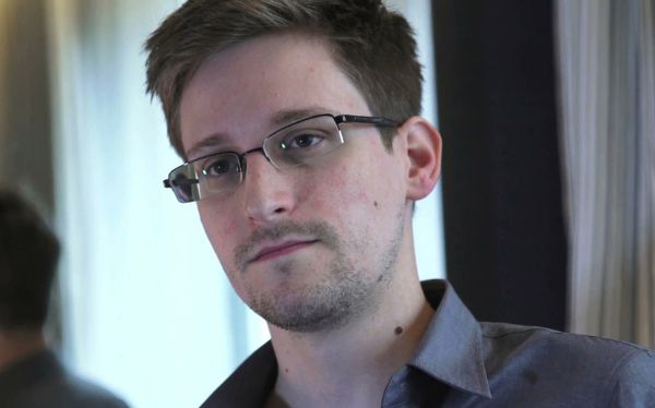 «New York Times» y «The Guardian» piden clemencia para Edward Snowden