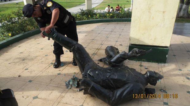 Trujillo: desconocidos destruyeron estatua de héroe de la PNP
