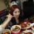 La coreana que gana US$9.400 mensuales por comer en cámara