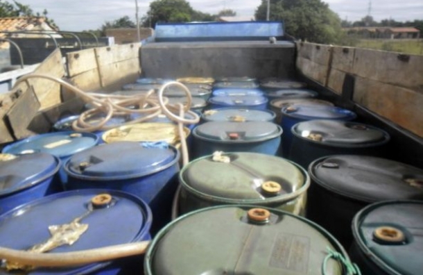 Más de 500 galones de combustible fueron decomisados en Tumbes