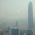 Nube de humo cubre capital de Chile debido a incendios forestales