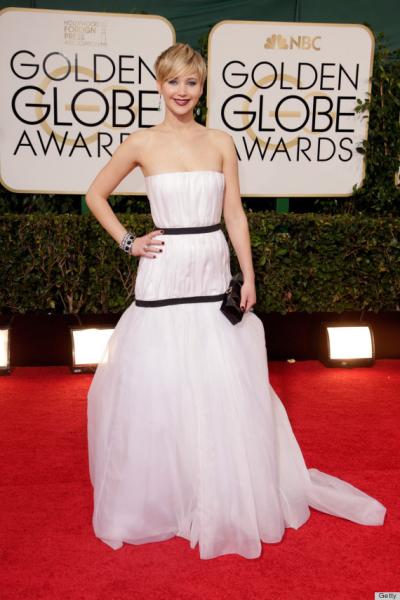 Globos de Oro: Vestido de Jennifer Lawrence es motivo de burlas (FOTOS)
