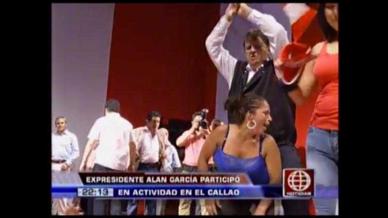 Con baile y cerveza Alan García anuncia: «Quiero volver a la lucha»