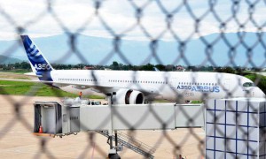 Venezuela: aerolíneas podrían abandonar el país ante atraso de divisas