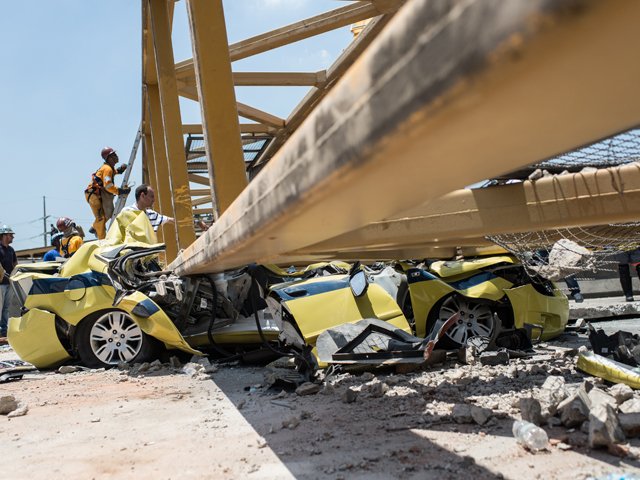 Cinco muertos por caída de puente en Río de Janeiro