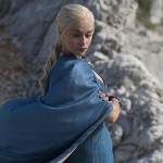 Daenerys Targaryen (Emilia Clarke) sigue su largo camino al Trono de Hierro acompañada por Missandei (Nathalie Emmanuel). (HBO)