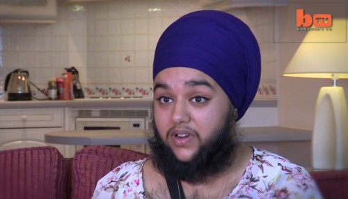 Reino Unido: Harnaam Kaur, la mujer que dejó que le crezca la barba