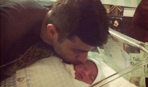 Yaco Eskanazi y el pequeño Liam