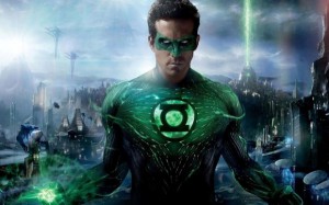 Ryan Reynolds como Linterna Verde.