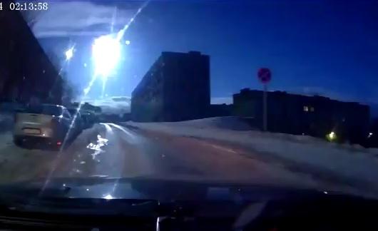 VIDEO: Graban un gran meteorito en el norte de Rusia