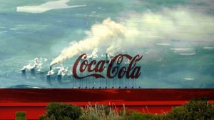 El lado oscuro de Coca-Cola: Conozca las 10 empresas que producen más gases que toda Escandinavia.