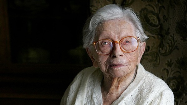 Hallan el secreto de la longevidad en la sangre de una anciana de 115 años