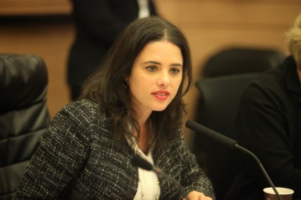 Conoce a Ayelet Shaked, la diputada judía que pidió asesinar a niños y madres palestinas