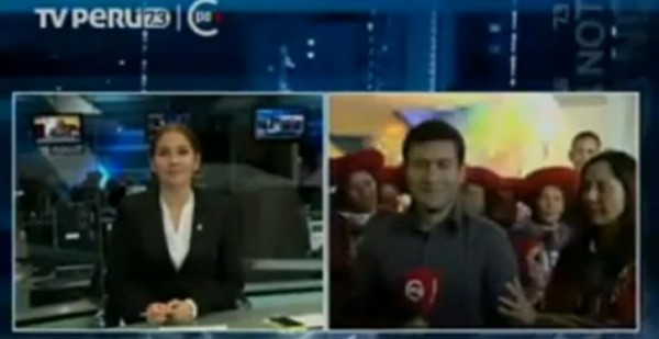 VIDEO: Nadine Heredia empuja a reportero en plena transmisión