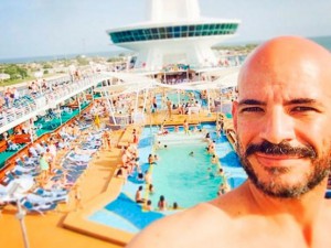 Ricardo Morán disfruta al máximo sus vacaciones.
