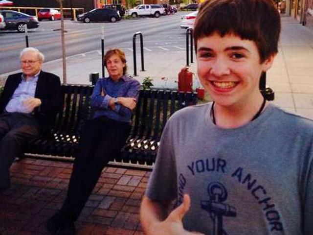 Paul McCartney: Niño se hace selfie con exBeatle y vuelve viral