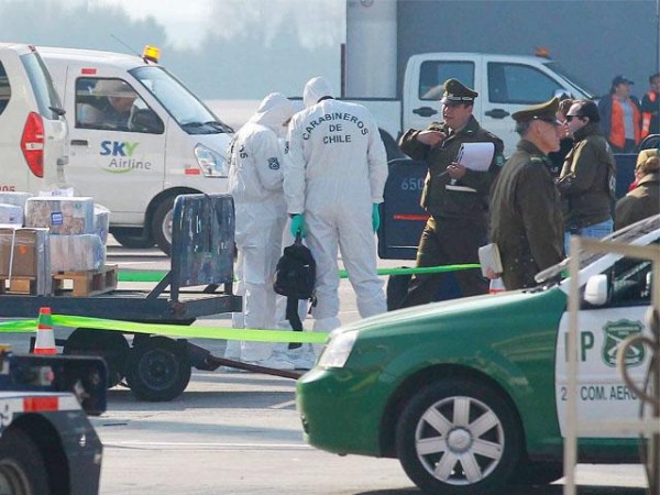 El vehículo ingresó cerca de las 5:00 a.m. a la zona de carga del aeropuerto de Santiago, lugar donde ocurrió el salto.