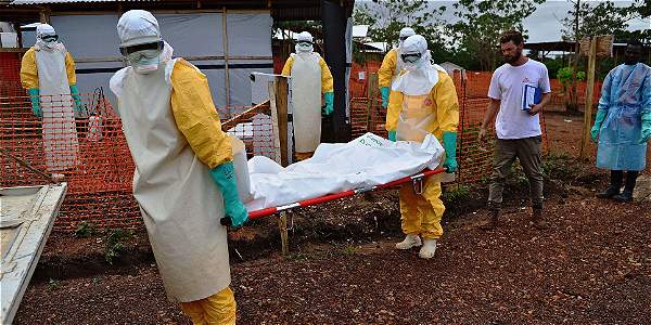 La epidemia del virus Ébola en África del Oeste continúa extendiéndose, con 1.975 casos 