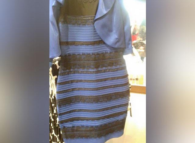 Internet explota por el color de un vestido: ¿ES BLANCO Y DORADO O AZUL Y NEGRO?