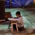 Facebook: Fotografía de niño que estudia bajo alumbrado público conmueve en Internet