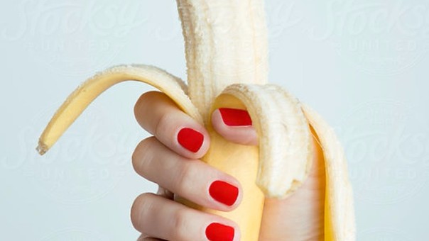 Esto le pasa a tu cuerpo al consumir plátanos con manchas oscuras